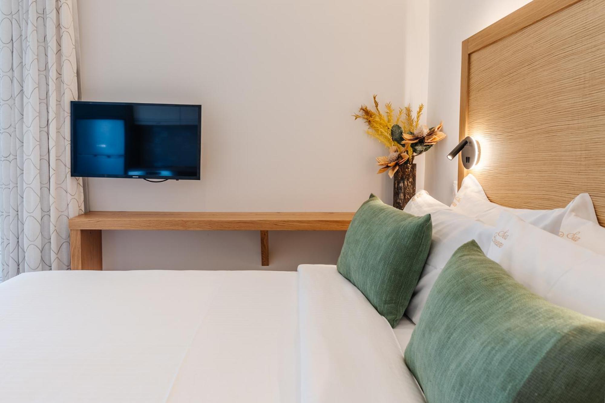 Sea Breeze Hotel & Apartments 阿齐欧斯·贡多斯 外观 照片